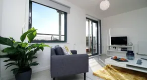 Beach Walk, SA1, by Stay South Wales - Free WiFi & Parking - Close to the beach & city - Image 2