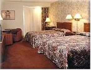 Ramada Coral Resort Niagara Falls - Image 5