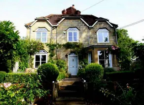 Chestnut Lodge Bed And Breakfast - Image 1