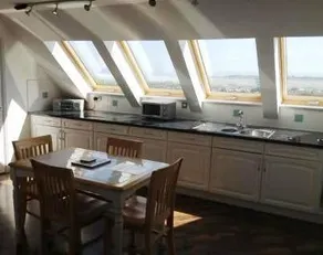 Polkerris Apartment - Image 2