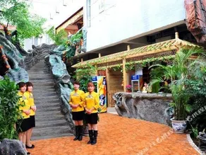Jingyugong Hotel - Image 4