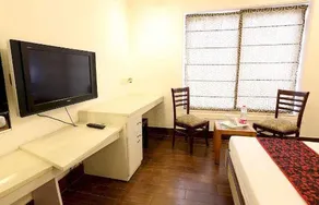 OYO Rooms Cyber Park II - Image 2