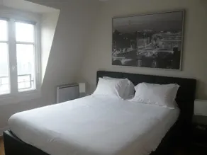 Bridgestreet Deluxe Residence Apartments - Image 3