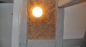 Ancient frame house - Image 2