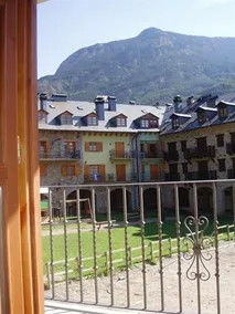 Residencial Valle De Benasque - Image 4