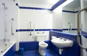 Travelodge Peterborough Central Hotel - Image 3