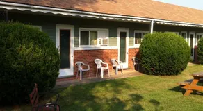 Shamrock Motel - Image 2