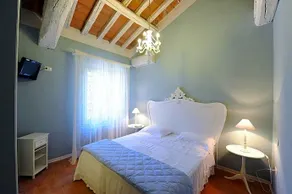 Upupa di Villa Casino Riva SANIFICAZIONE QUOTIDIANA - Image 2
