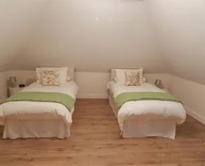 Racecourse Guest House - Image 5