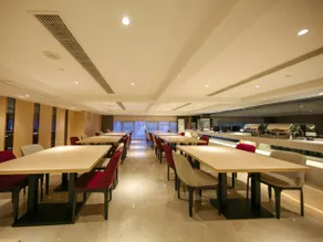 Lavande Hotel·Wuhan Qingshan Zhongyuan Plaza - Image 3