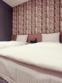 Di Hua Jie Stay - Image 2