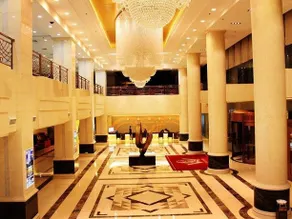 Wanfeng Grand Hotel - Image 2