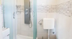 Villa Neptune Apartments - Image 4