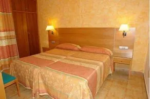 Port Balansat Apartments - Image 2