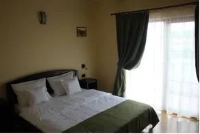 Mason's - Image 3