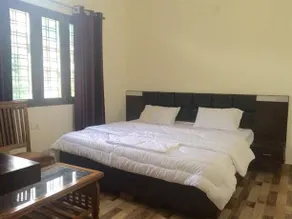 Hotel Vishwa Chandra Palace - Image 5
