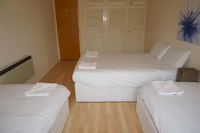 Lad Lane Apartments - Image 5