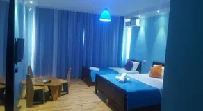 Hotel Cruise - Image 2