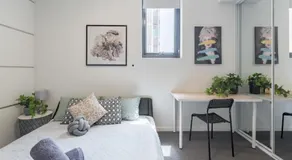 Cozy 2BR Apt 1MinWalkToTrain Bus Shopping Sleeps8 - Image 2