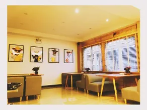 Shangri-La Horizontal Vertical Dot Dash Inn (Dukezong Old Town Branch) - Image 3