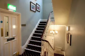 Cabot Court Hotel - Image 5