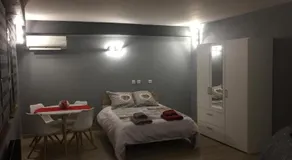 Grande Chambre climatisée chez Xavier - Image 2