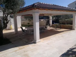 Holiday House Popic - Image 2