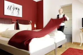 Röttele's - Image 2