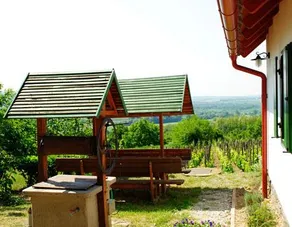 Öreghegyi Apartman - Image 4