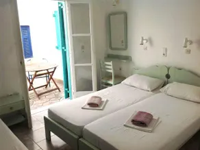 4 Season Rooms And Apartments - Image 3
