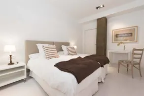 Charming Goya Luxury - Image 4