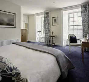 Barrow House - Image 5