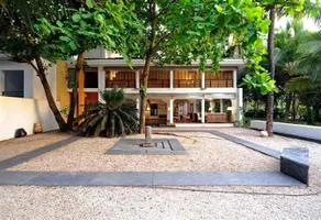 Aashyana Lakhanpal - Image 2