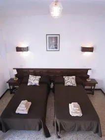 Hostal Flores - Image 2