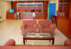 Hanting Express Yangquan Railway Station - Image 2