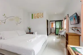 Wind Field Resort Pattaya - Image 3