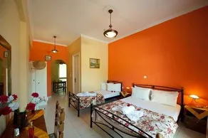 Kandilas Hotel - Image 4