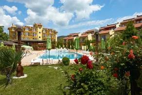 Yalta Hotel - Image 3