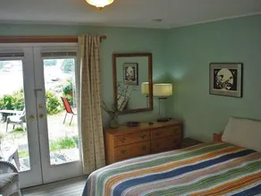 Carolyn's Cove B&B - Image 3