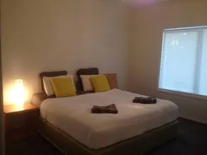 Woodend Stylish Retreat Cottage - Image 2