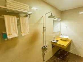 Qujing 1 +1 Express Hotel - Image 5