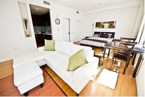 Hollywood View Apartment by Ginosi - Image 3