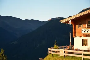 Alpine Deluxe Chalet Wallegg-Lodge - Ski In-Ski Out - Image 3