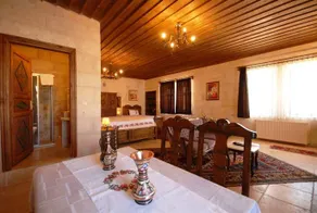 Spelunca Cave Hotel - Image 4