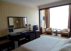 Swan Lake Spring Resort - Image 4