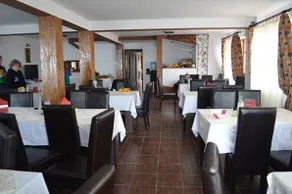 Pensiunea Veverita - Image 4