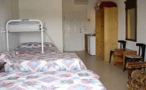 Gardenos Hotel - Image 5