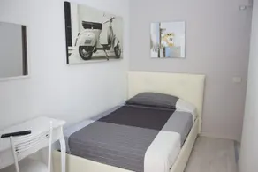 Cosmopolitan - Roma Termini Suites - Image 4