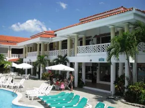 Beach House Playa Dorada by Faranda Hotels - Image 2