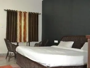 Corbett Crown Resort - Image 3